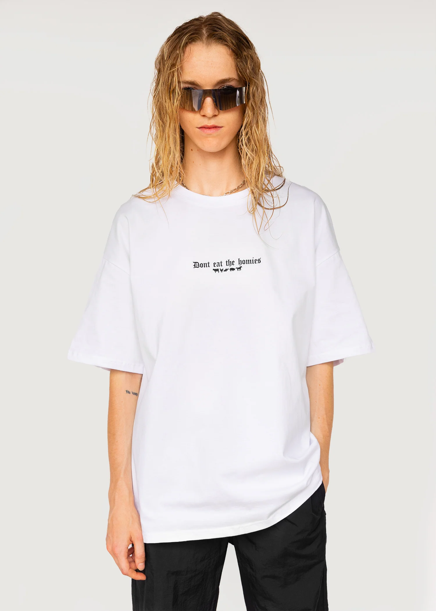 "CAPTIVITY KILLS THE SPIRIT" TEE - Image 4